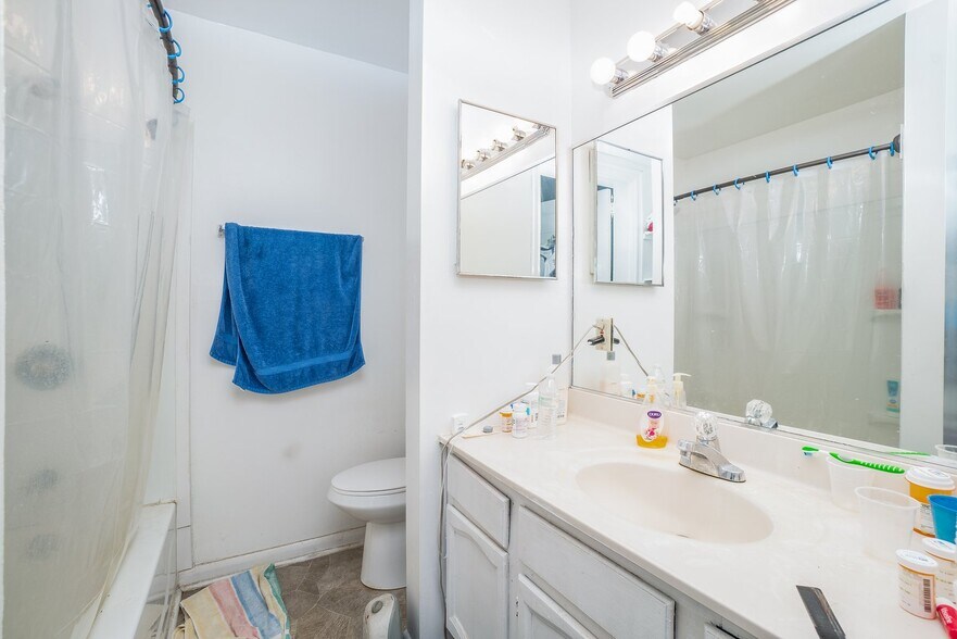 More Photos Of 837 Hollins St, Baltimore Apartments For Sale