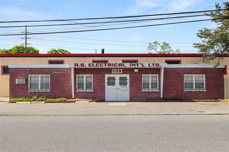 More Photos Of 1113-1125 Prospect Ave, West Islip Warehouse For Sale