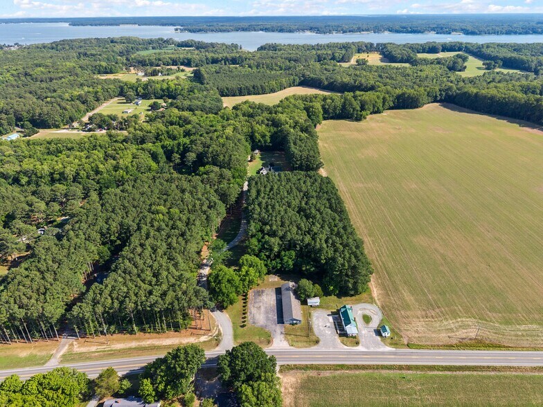 More Photos Of 15242 General Puller Hwy, Hardyville Freestanding For Sale