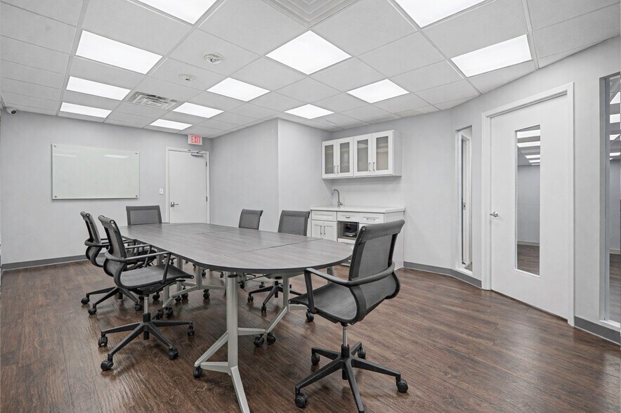 More Photos Of 325 Merrick Ave, East Meadow Medical For Sale