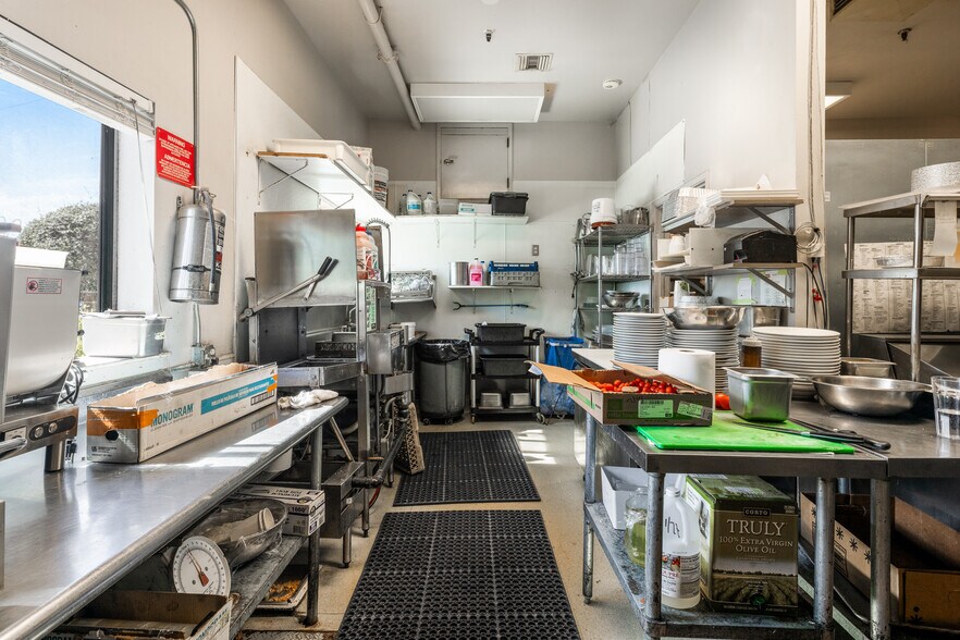 More Photos Of 1260-1278 Broadway, Sonoma Freestanding For Sale