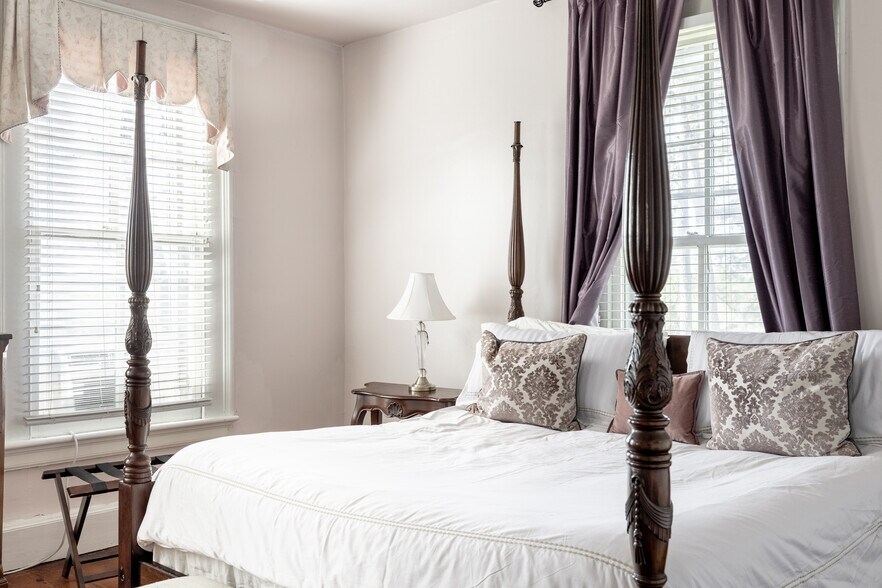 More Photos Of 2416 Lowesville Rd, Amherst Hospitality For Sale