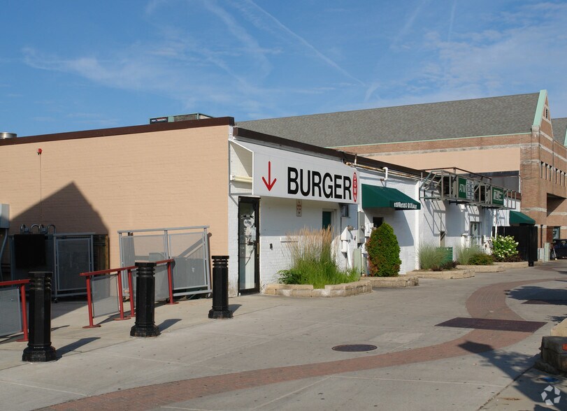 More Photos Of 521-529 E Grand River Ave, East Lansing Storefront For Lease