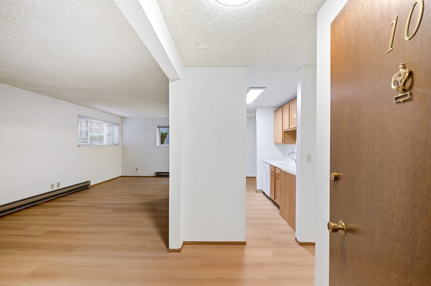 More Photos Of 2318 Yale Ave E, Seattle Apartments For Sale