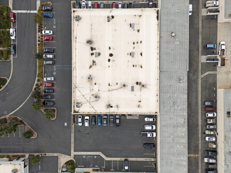 More Photos Of 615-623 S State College Blvd, Fullerton Distribution For Sale