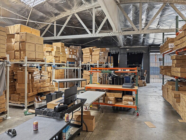 More Photos Of 1507-1509 Maple Ave, Los Angeles Warehouse For Lease