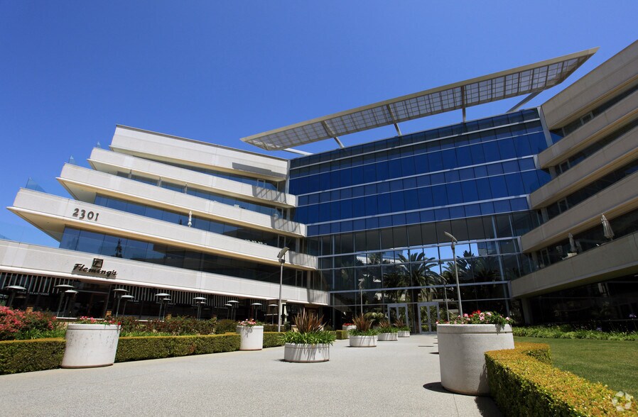 More Photos Of 2301-2321 Rosecrans Ave, El Segundo Office For Lease