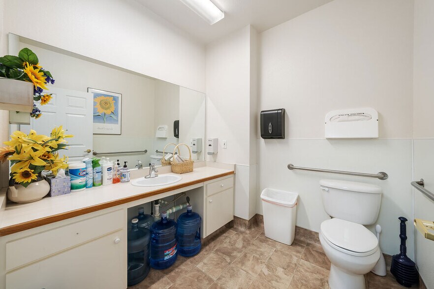 More Photos Of 935 Riverside Ave, Paso Robles Medical For Sale