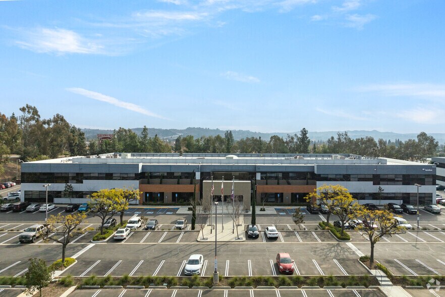 More Photos Of 924 Overland Ct, San Dimas Office For Lease