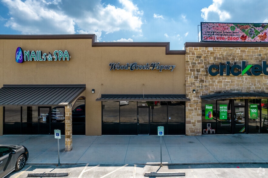 More Photos Of 8316 Fm-78, Converse Unknown For Lease