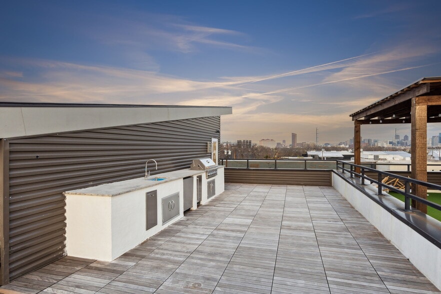 More Photos Of 4763 Algiers St, Dallas Loft Creative Space For Sale