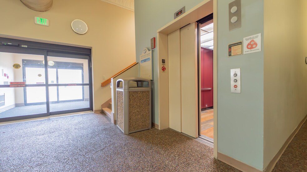 More Photos Of 710 Franklin St, Michigan City Freestanding For Sale