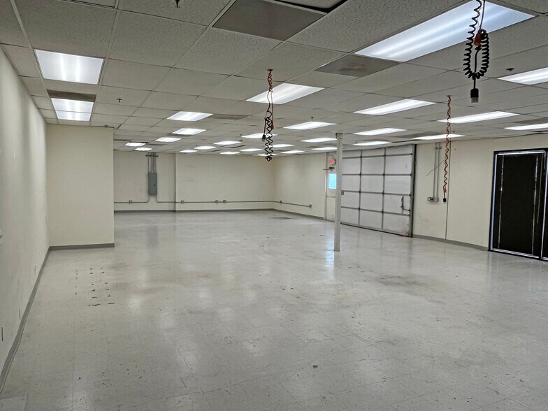 More Photos Of 6115-6125 State Farm Dr, Rohnert Park Light Manufacturing For Lease