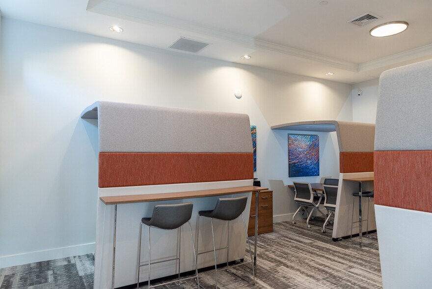 More Photos Of 200-220 Trotter Rd, Weymouth Apartments For Lease