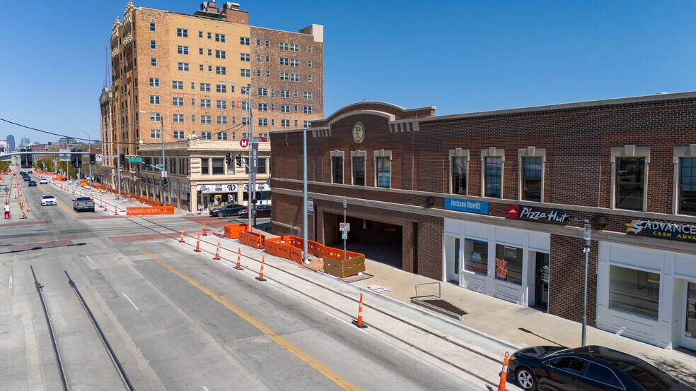 More Photos Of 3901-3911 Main St, Kansas City Loft Creative Space For Lease