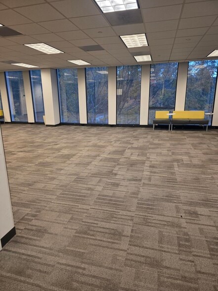 More Photos Of 56 Perimeter Ctr E, Atlanta Office For Lease