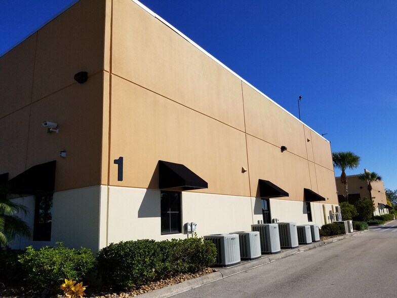More Photos Of 8801 Business Park Dr, Fort Myers Warehouse For Lease