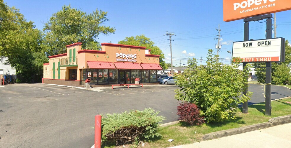 Primary Photo Of 920 Washington Ave, Racine Fast Food For Lease