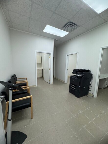 More Photos Of 1432 Hylan Blvd, Staten Island Medical For Lease