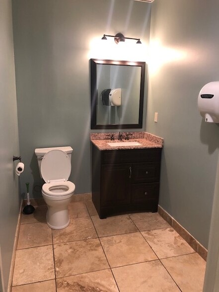 More Photos Of 316 W Pike St, Lawrenceville Medical For Lease