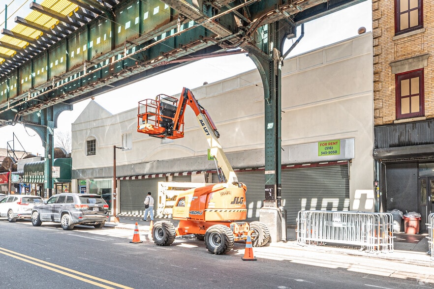 More Photos Of 84-33-84-37 Jamaica Ave, Woodhaven Storefront Retail Office For Lease