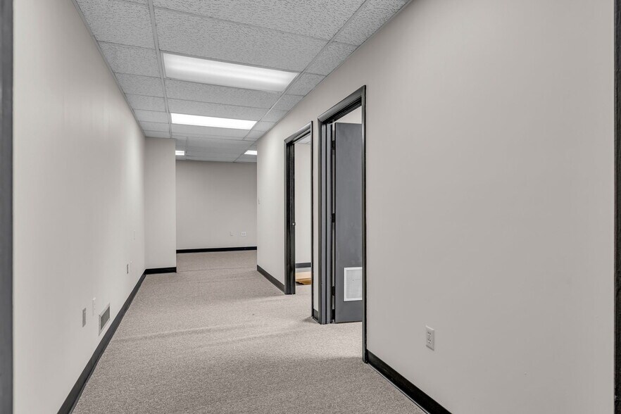 More Photos Of 3320 Sw Harrison St, Topeka Office For Lease