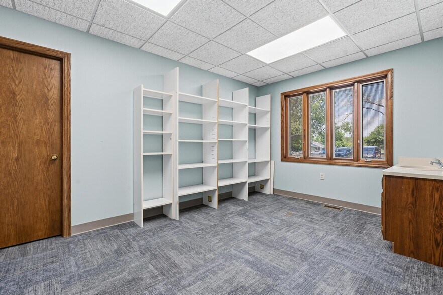 More Photos Of 244 Wilson Dr, Xenia Medical For Sale
