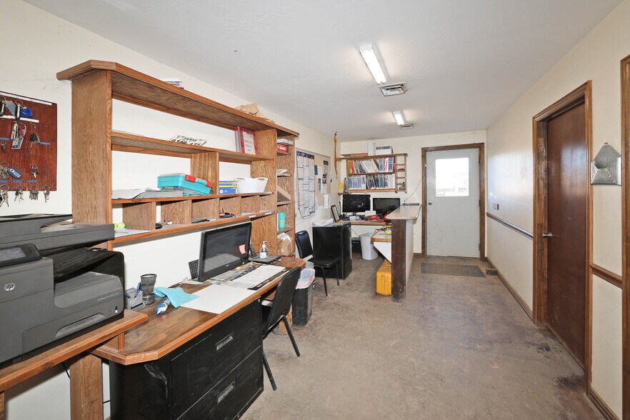 More Photos Of 3101 Givens Ave, Amarillo Warehouse For Sale