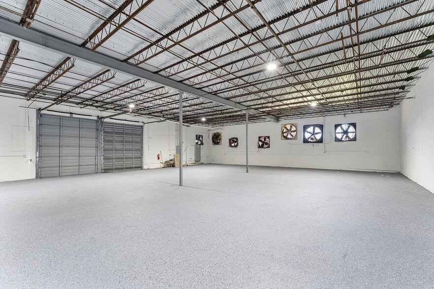 More Photos Of 2240 SW 34th St, Fort Lauderdale Warehouse For Sale