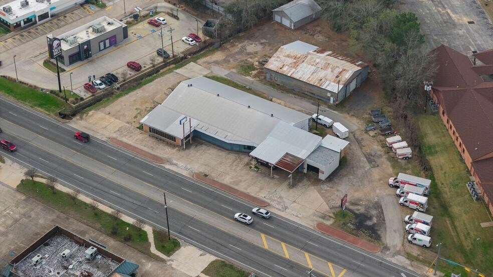 More Photos Of 1006 South Timberland Dr, Lufkin Industrial For Sale