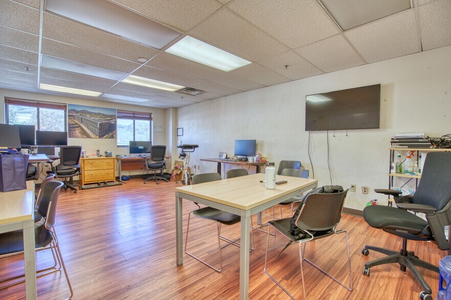 More Photos Of 1501 Lee Hill Dr, Boulder Showroom For Sale