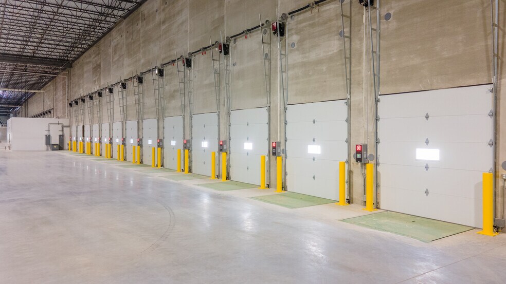 More Photos Of 1901 Gateway Blvd, Beloit Manufacturing For Lease