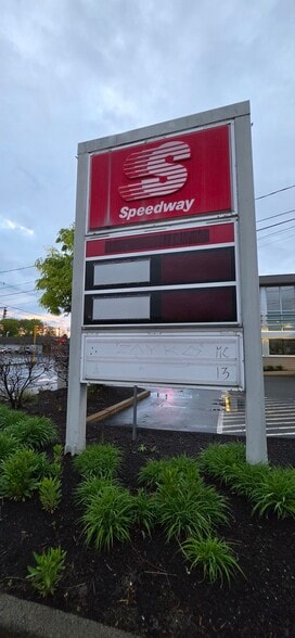 More Photos Of 237 King St, Northampton Service Station For Sale