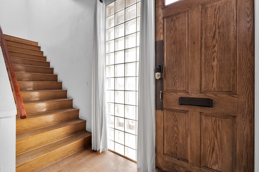 More Photos Of 2951-2953 Lincoln Blvd, Santa Monica Loft Creative Space For Sale