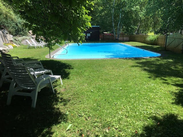 More Photos Of 3290 Ma-23, Hillsdale Hotel For Sale