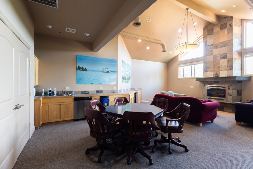 More Photos Of 360 Knechtel Way NE, Bainbridge Island Apartments For Sale