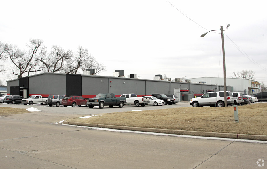 Primary Photo Of 7700 E 38th St, Tulsa Manufacturing For Lease