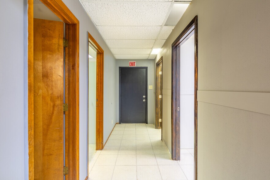 More Photos Of 2205 Clinton Dr, Galena Park Medical For Lease