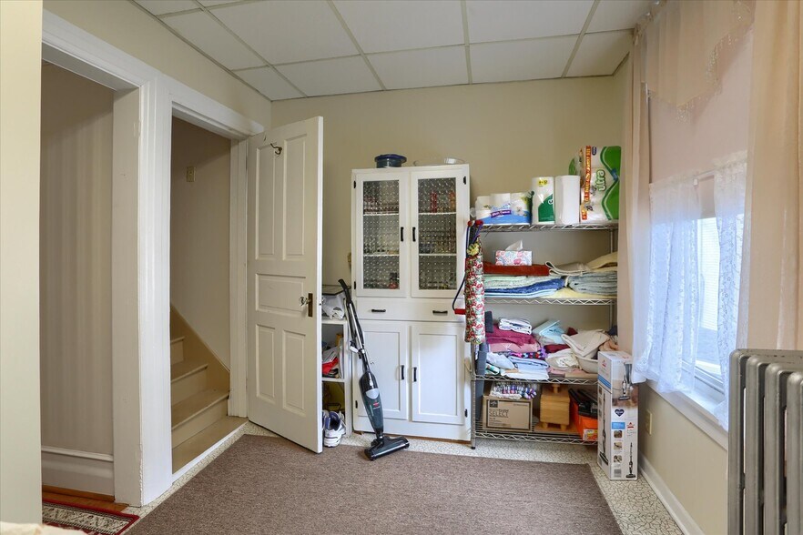 More Photos Of 3 S Market St, Shamokin Flex For Sale