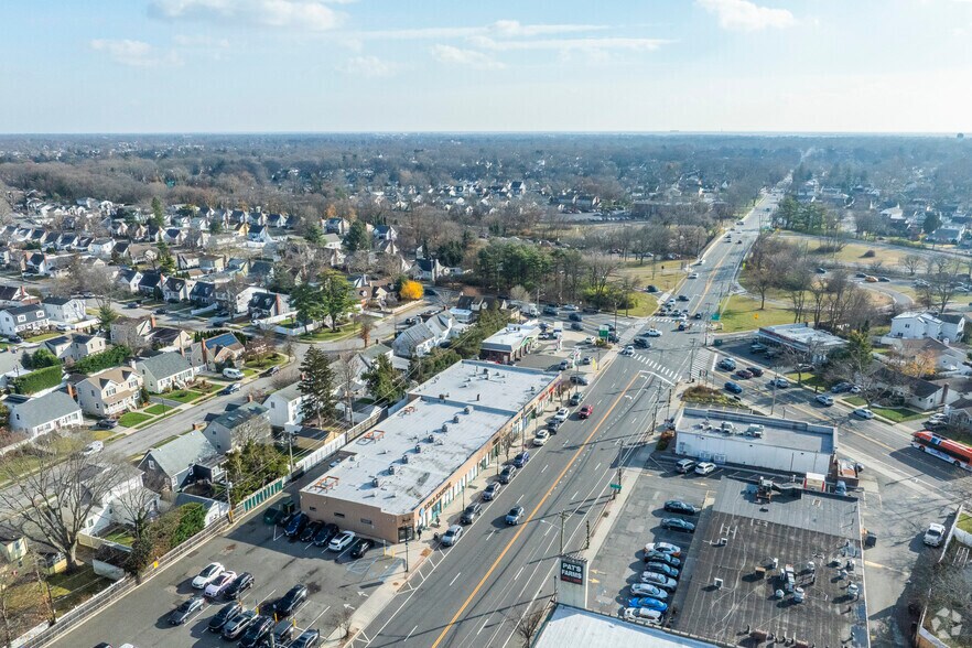 More Photos Of 1149-1171 Merrick Ave, Merrick General Retail For Lease