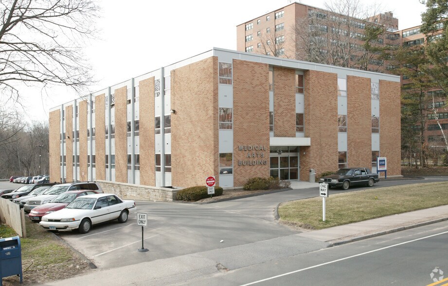 More Photos Of 21 Woodland St, Hartford Office For Sale