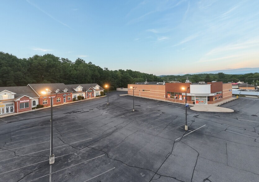 More Photos Of 1777 N Keyser Ave, Scranton Drugstore For Lease