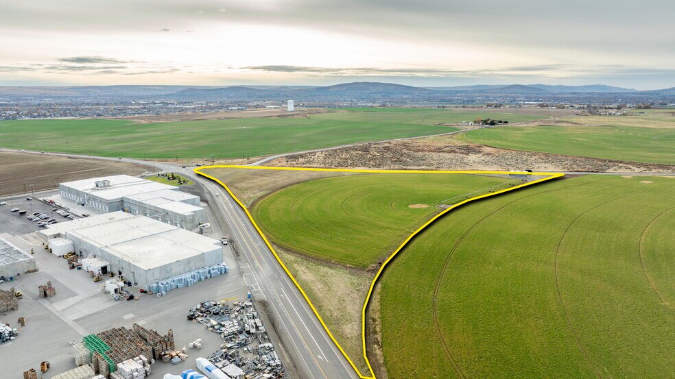 More Photos Of NKA Road 68, Pasco Land For Sale