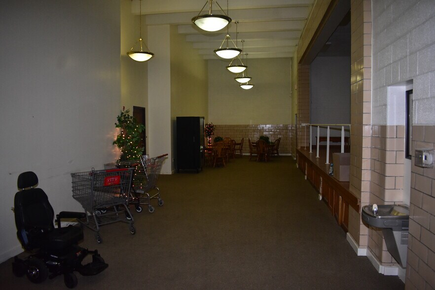 More Photos Of 200 E Arlington St, Waterloo Apartments For Sale