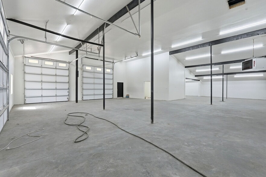 More Photos Of 627 S 31st St, Colorado Springs Light Manufacturing For Sale