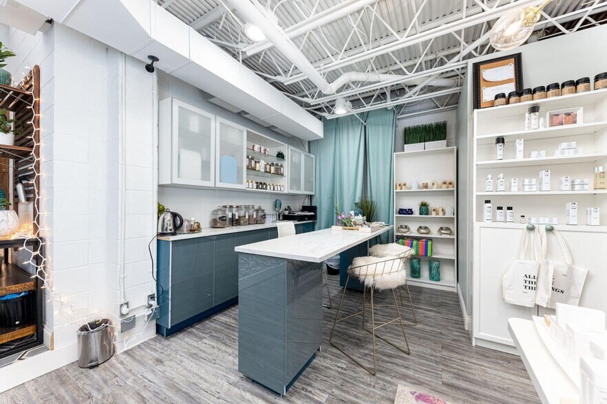 More Photos Of 2217 Packard St, Ann Arbor Loft Creative Space For Lease