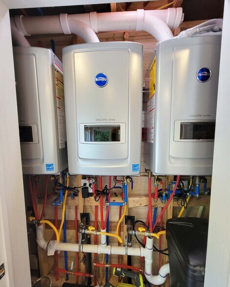 More Photos Of 110 Mc Lean Ave, Cotter Hotel For Sale