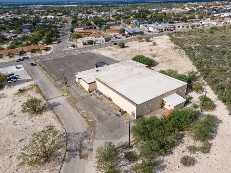 More Photos Of 1201 N Bedell Ave, Del Rio Bowling Alley For Sale