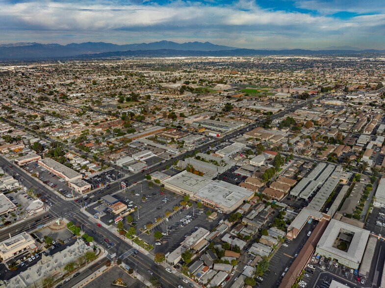 More Photos Of 9820 Alondra Blvd, Bellflower Drugstore For Lease