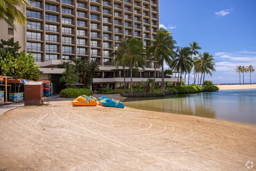 More Photos Of 2005 Kalia Rd, Honolulu Hotel For Lease